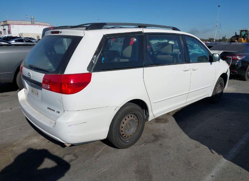 Photo 4 of 2004 Toyota Sienna CE (VIN 5TDZA23C54S067489)