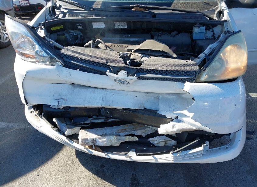 Photo 6 of 2004 Toyota Sienna CE (VIN 5TDZA23C54S067489)