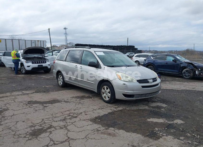 2004 Toyota Sienna LE (VIN 5TDZA23C54S088410) main photo