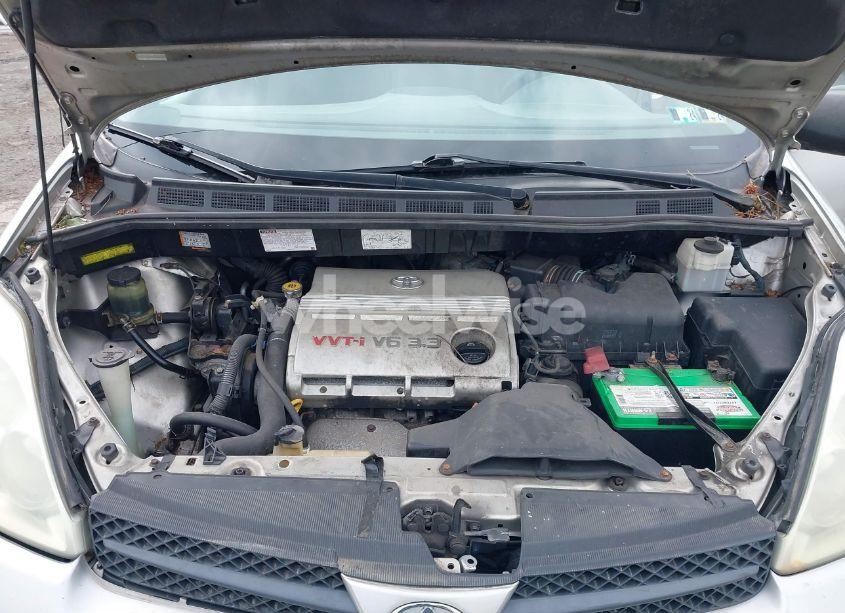 Photo 10 of 2004 Toyota Sienna LE (VIN 5TDZA23C54S088410)