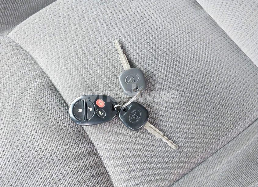 Photo 11 of 2004 Toyota Sienna LE (VIN 5TDZA23C54S088410)