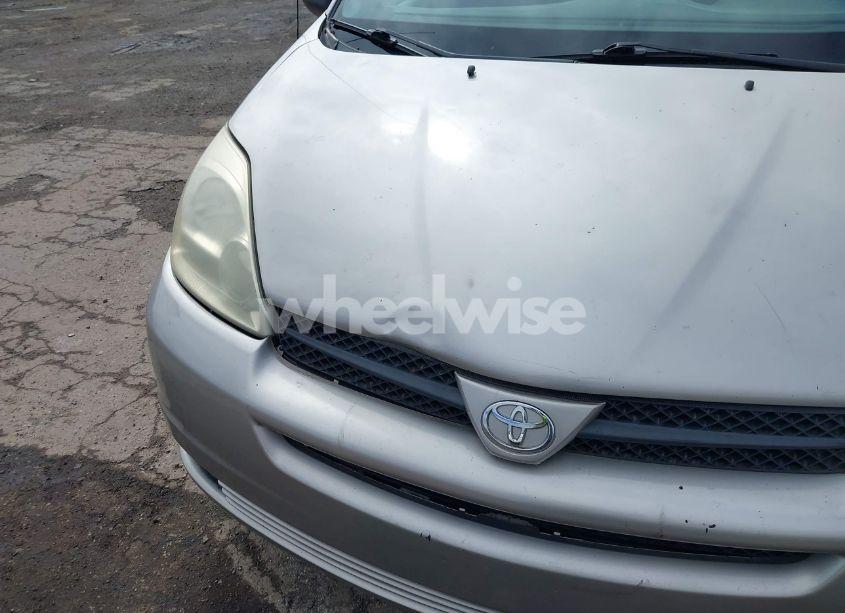 Photo 13 of 2004 Toyota Sienna LE (VIN 5TDZA23C54S088410)