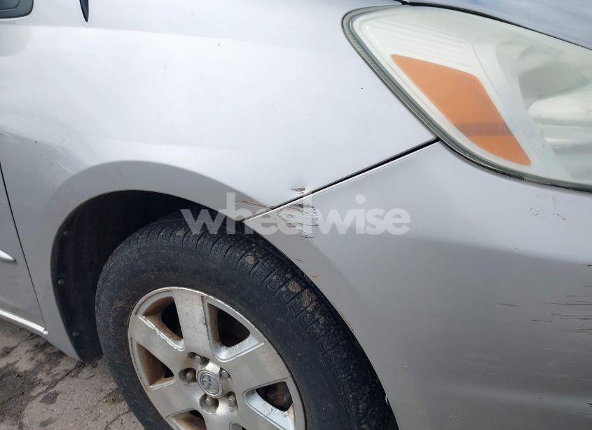 Photo 14 of 2004 Toyota Sienna LE (VIN 5TDZA23C54S088410)