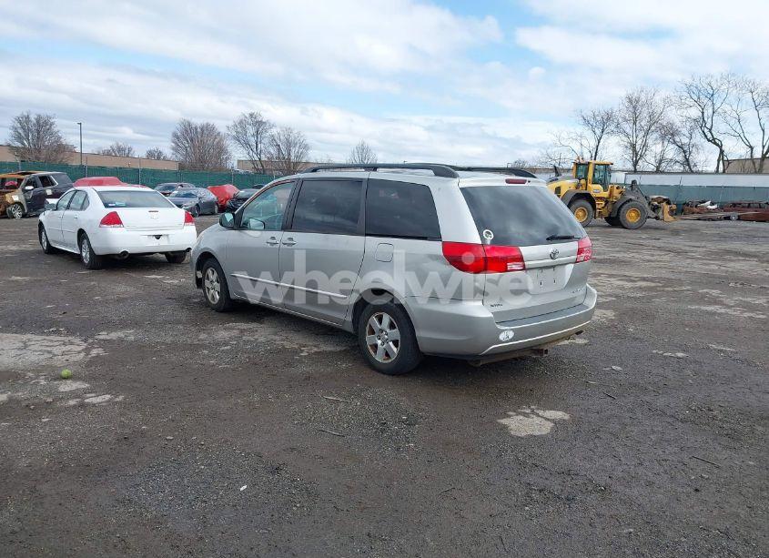 Photo 3 of 2004 Toyota Sienna LE (VIN 5TDZA23C54S088410)