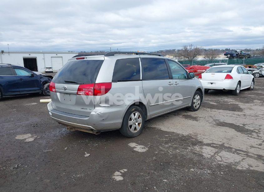 Photo 4 of 2004 Toyota Sienna LE (VIN 5TDZA23C54S088410)
