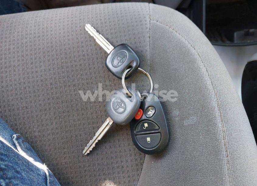 Photo 11 of 2004 Toyota Sienna LE (VIN 5TDZA23C54S101530)