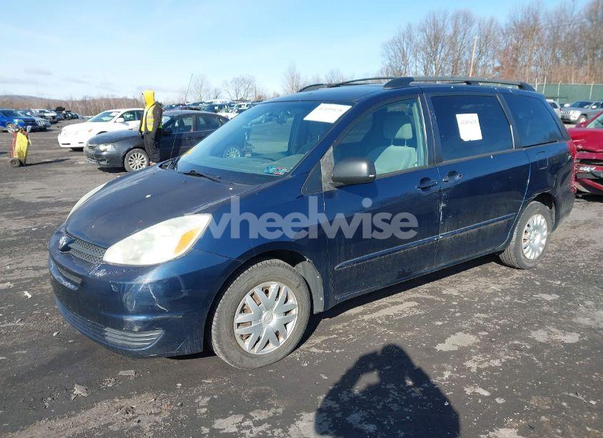 Photo 2 of 2004 Toyota Sienna LE (VIN 5TDZA23C54S101530)