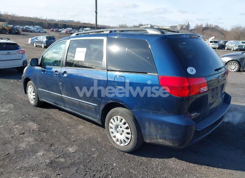 Photo 3 of 2004 Toyota Sienna LE (VIN 5TDZA23C54S101530)