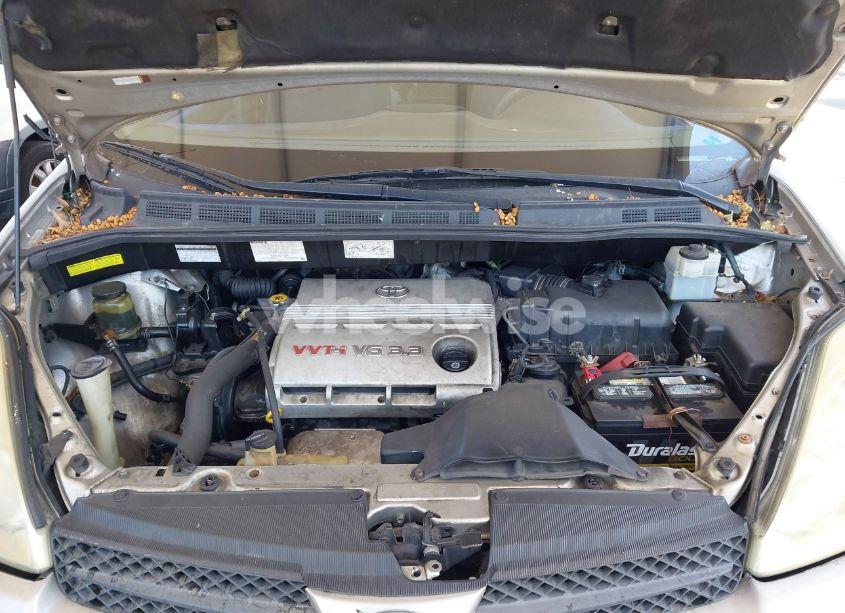 Photo 10 of 2004 Toyota Sienna LE (VIN 5TDZA23C54S112074)