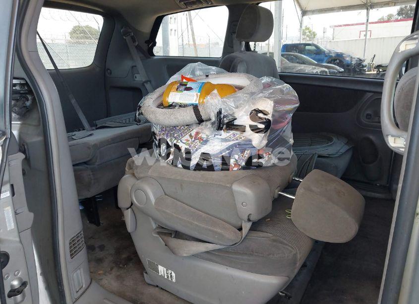 Photo 8 of 2004 Toyota Sienna LE (VIN 5TDZA23C54S112074)