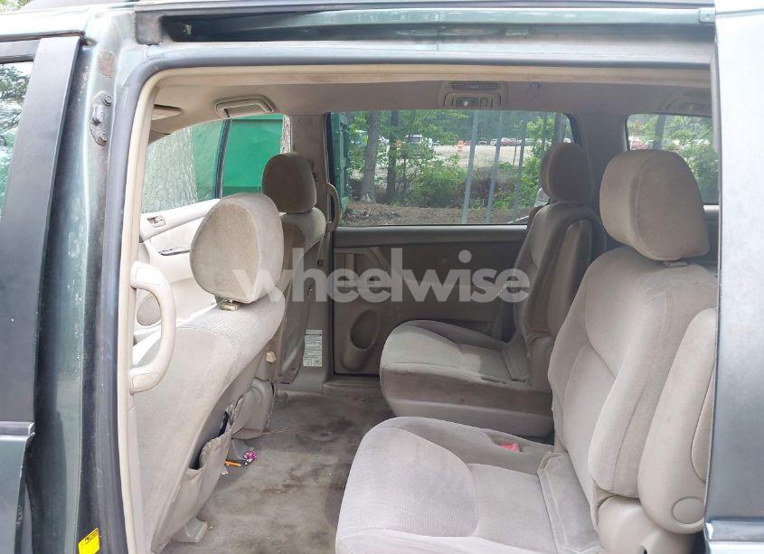 Photo 8 of 2004 Toyota Sienna LE (VIN 5TDZA23C54S118313)