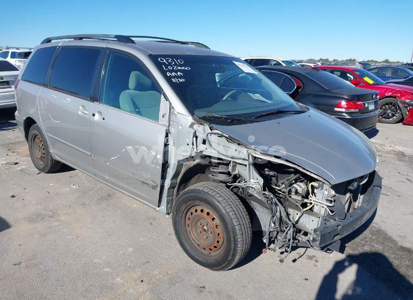2004 Toyota Sienna LE (VIN 5TDZA23C54S128209) main photo