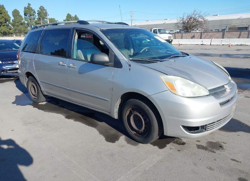 2004 Toyota Sienna LE (VIN 5TDZA23C54S128890) main photo