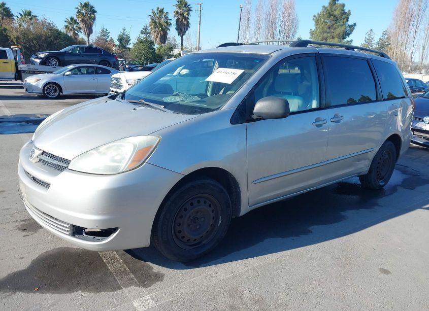 Photo 2 of 2004 Toyota Sienna LE (VIN 5TDZA23C54S128890)