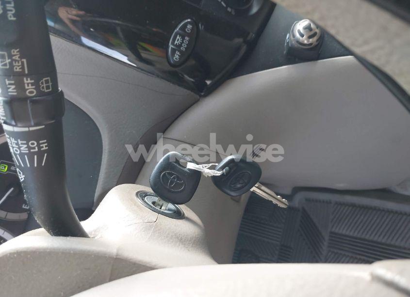 Photo 11 of 2004 Toyota Sienna LE (VIN 5TDZA23C54S149447)