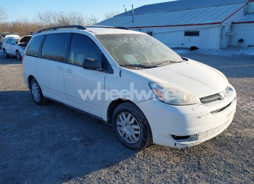 2004 Toyota Sienna LE (VIN 5TDZA23C54S152364) main photo