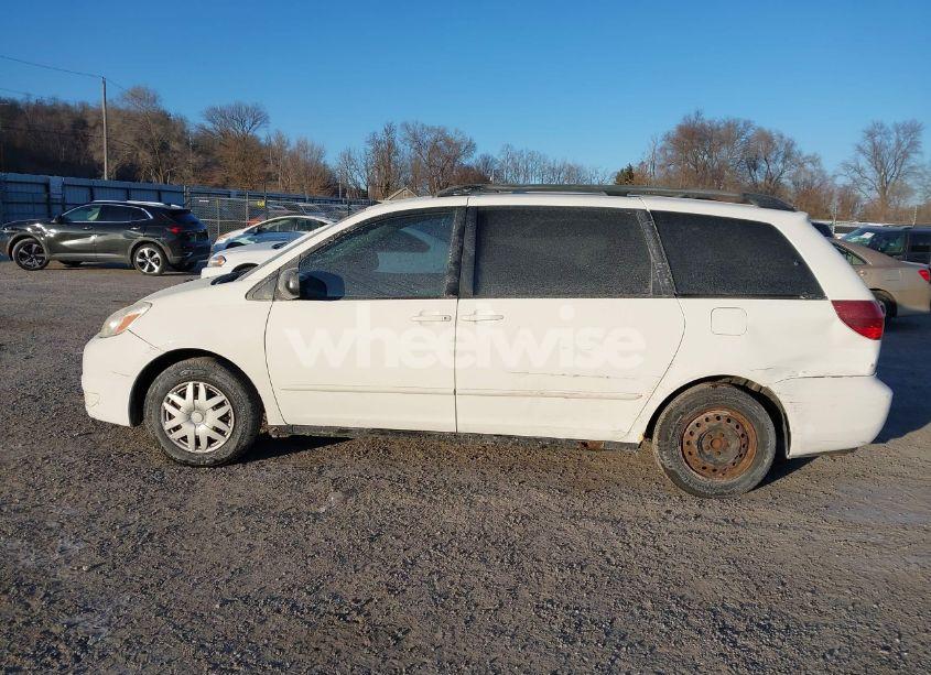 Photo 14 of 2004 Toyota Sienna LE (VIN 5TDZA23C54S152364)