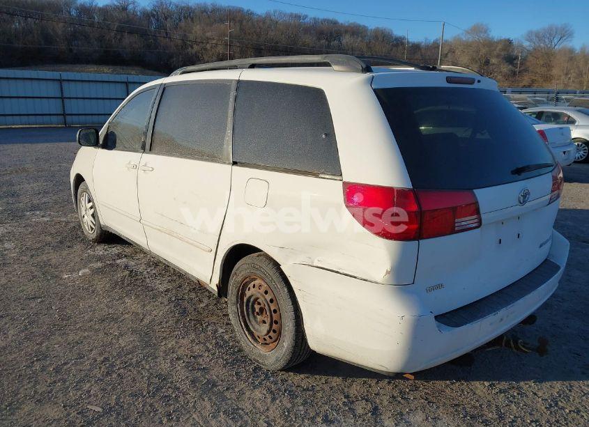 Photo 3 of 2004 Toyota Sienna LE (VIN 5TDZA23C54S152364)