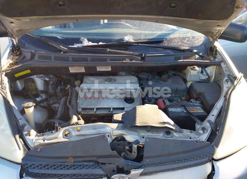 Photo 10 of 2004 Toyota Sienna LE (VIN 5TDZA23C54S163414)