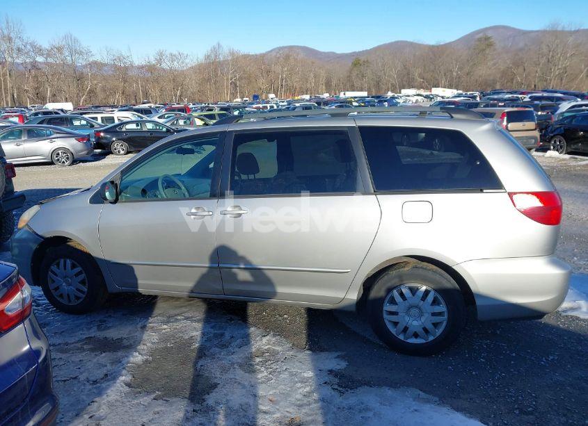 Photo 15 of 2004 Toyota Sienna LE (VIN 5TDZA23C54S163414)