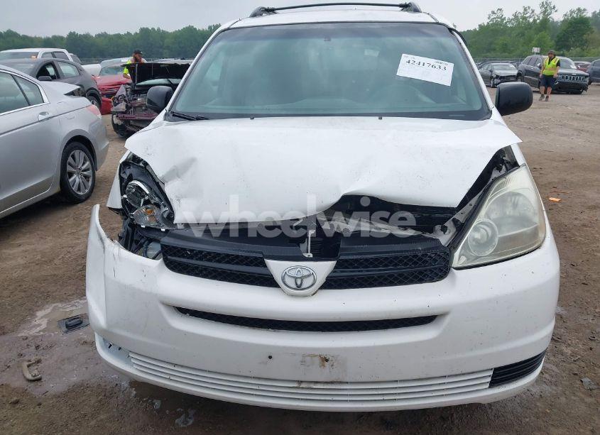 Photo 12 of 2004 Toyota Sienna LE (VIN 5TDZA23C54S213809)