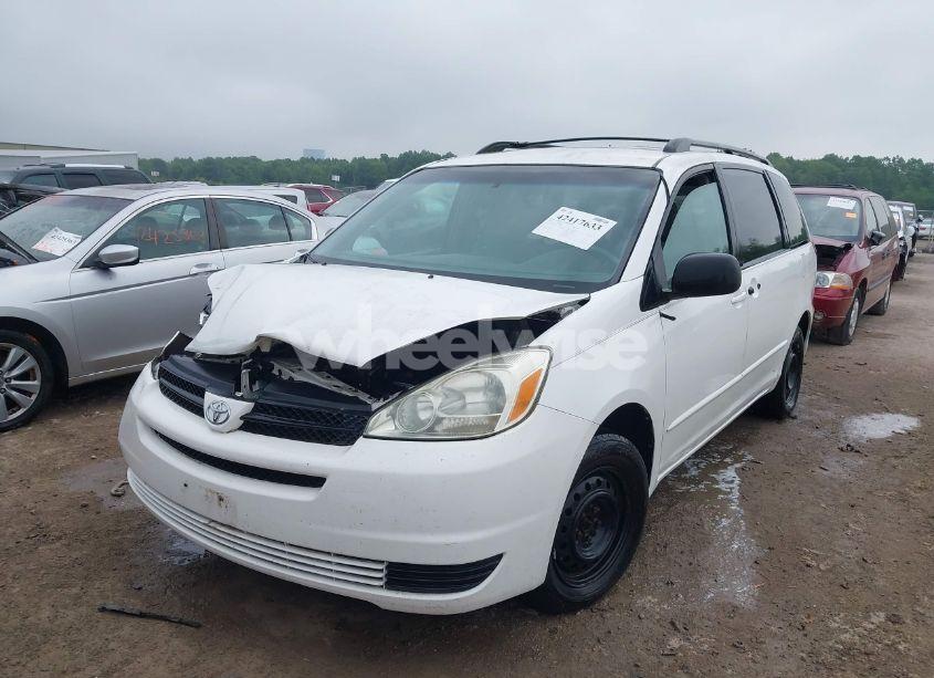 Photo 2 of 2004 Toyota Sienna LE (VIN 5TDZA23C54S213809)
