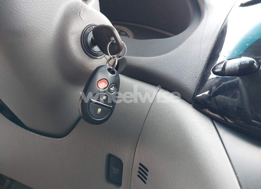 Photo 11 of 2004 Toyota Sienna LE (VIN 5TDZA23C54S215785)