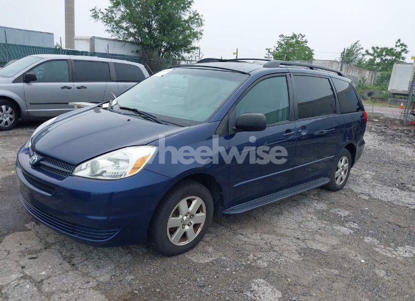 Photo 2 of 2004 Toyota Sienna LE (VIN 5TDZA23C54S215785)