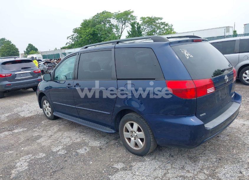 Photo 3 of 2004 Toyota Sienna LE (VIN 5TDZA23C54S215785)