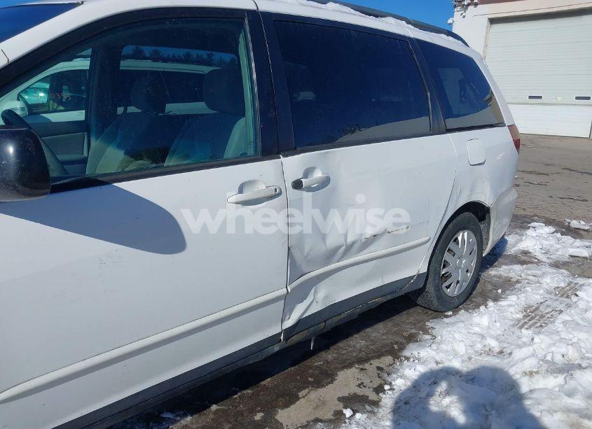 Photo 12 of 2005 Toyota Sienna LE (VIN 5TDZA23C55S262039)