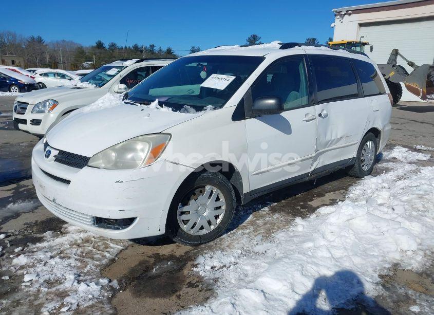Photo 2 of 2005 Toyota Sienna LE (VIN 5TDZA23C55S262039)