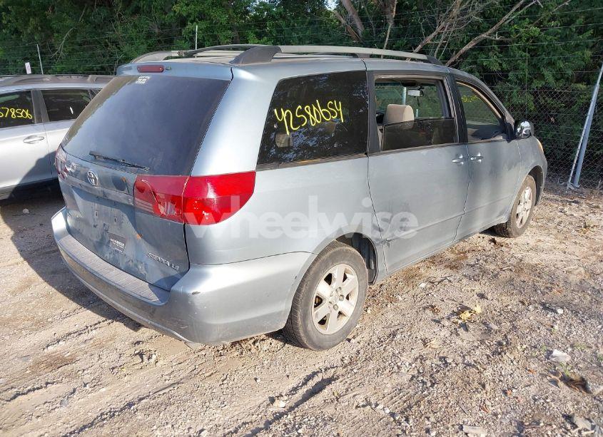 Photo 4 of 2005 Toyota Sienna LE (VIN 5TDZA23C55S303298)