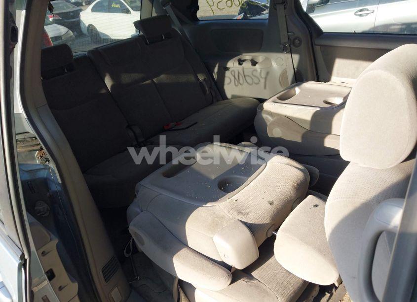 Photo 8 of 2005 Toyota Sienna LE (VIN 5TDZA23C55S303298)