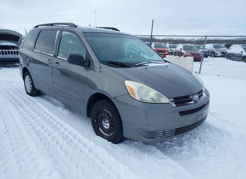2005 Toyota Sienna LE (VIN 5TDZA23C55S323809) main photo