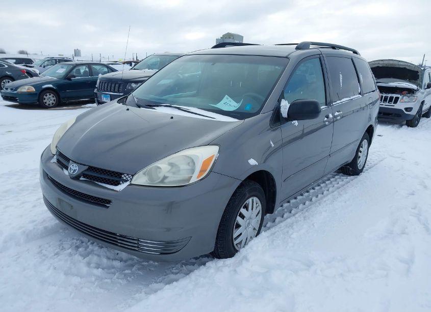Photo 2 of 2005 Toyota Sienna LE (VIN 5TDZA23C55S323809)
