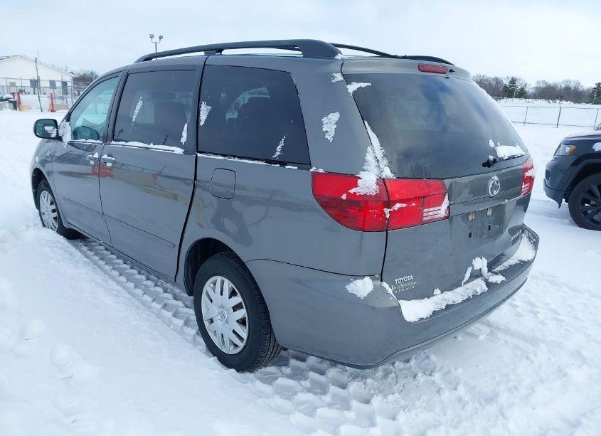 Photo 3 of 2005 Toyota Sienna LE (VIN 5TDZA23C55S323809)