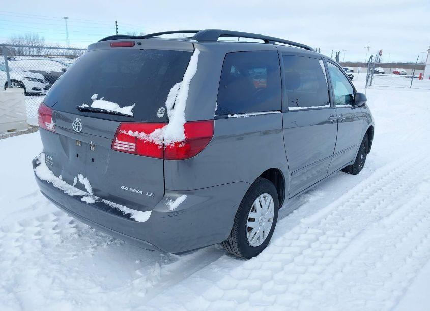 Photo 4 of 2005 Toyota Sienna LE (VIN 5TDZA23C55S323809)