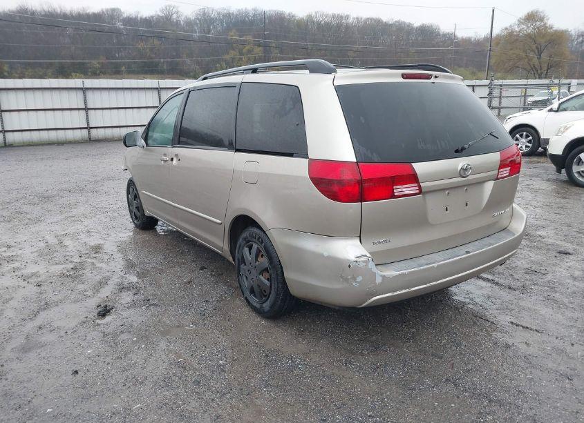 Photo 3 of 2005 Toyota Sienna LE (VIN 5TDZA23C55S340528)