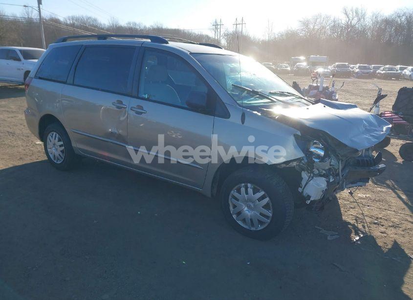 2005 Toyota Sienna LE (VIN 5TDZA23C55S364344) main photo