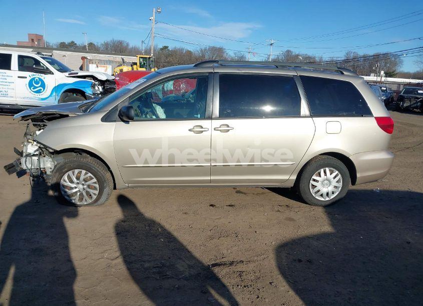 Photo 14 of 2005 Toyota Sienna LE (VIN 5TDZA23C55S364344)
