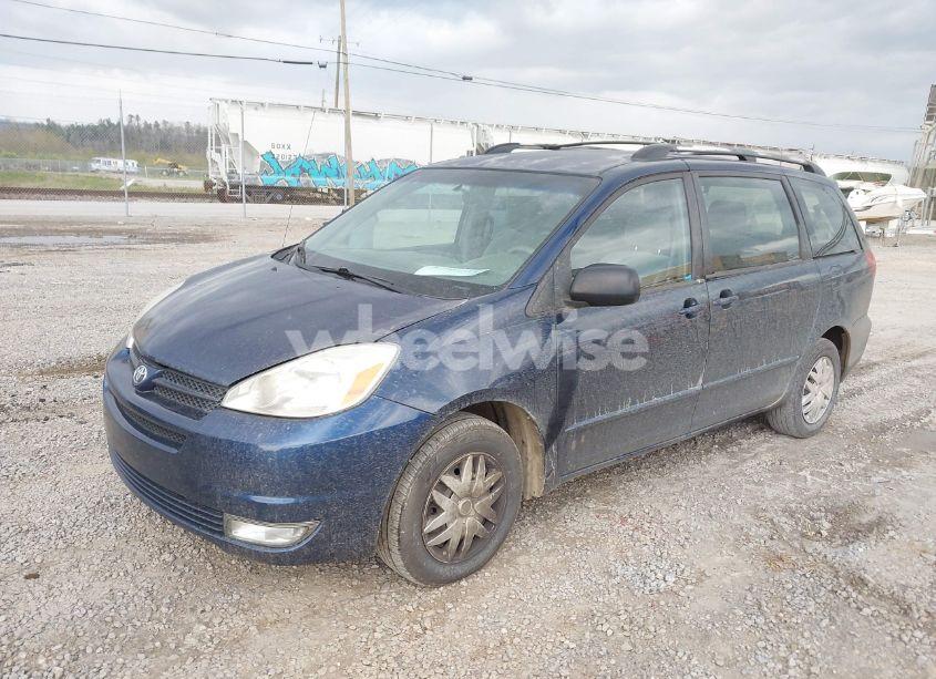 Photo 2 of 2005 Toyota Sienna CE (VIN 5TDZA23C55S381533)