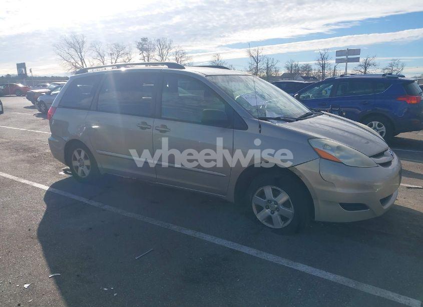 2006 Toyota Sienna LE (VIN 5TDZA23C56S421241) main photo