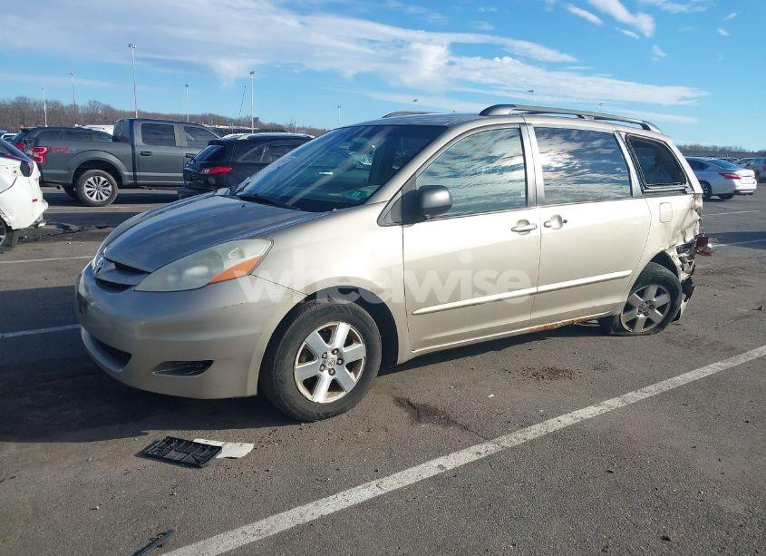 Photo 2 of 2006 Toyota Sienna LE (VIN 5TDZA23C56S421241)