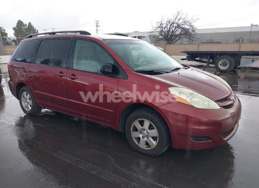 2006 Toyota Sienna LE (VIN 5TDZA23C56S437374) main photo