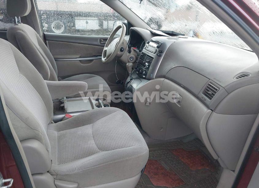 Photo 5 of 2006 Toyota Sienna LE (VIN 5TDZA23C56S437374)