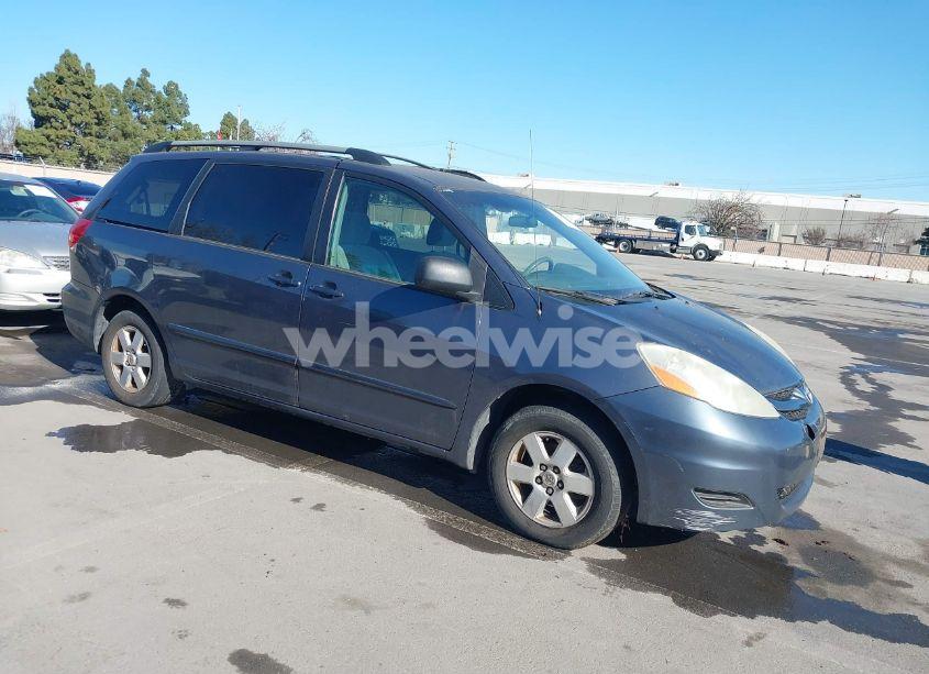 2006 Toyota Sienna LE (VIN 5TDZA23C56S448679) main photo