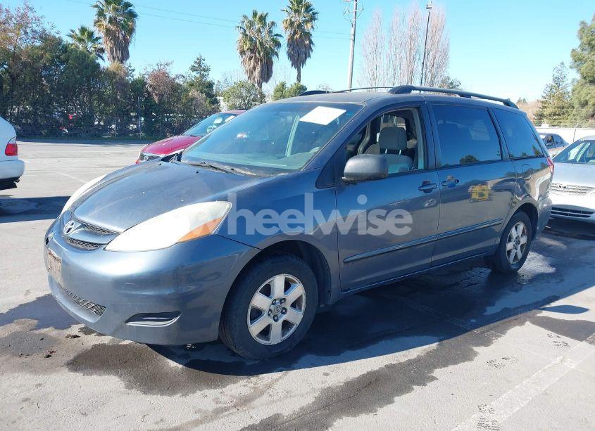 Photo 2 of 2006 Toyota Sienna LE (VIN 5TDZA23C56S448679)