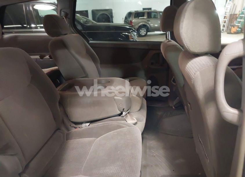 Photo 8 of 2006 Toyota Sienna LE (VIN 5TDZA23C56S457883)