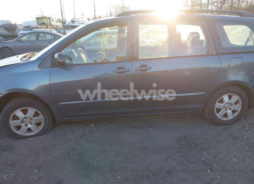 Photo 6 of 2006 Toyota Sienna CE (VIN 5TDZA23C56S513787)