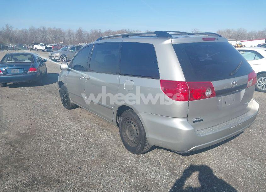 Photo 3 of 2006 Toyota Sienna CE (VIN 5TDZA23C56S519427)